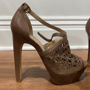 House of Harlow High Heel Shoes